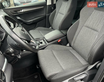 Чорний Шкода Karoq, об'ємом двигуна 2 л та пробігом 154 тис. км за 26105 $, фото 25 на Automoto.ua