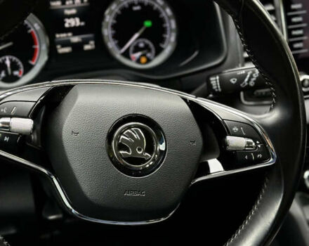 Черный Шкода Karoq, объемом двигателя 1.4 л и пробегом 125 тыс. км за 21799 $, фото 59 на Automoto.ua