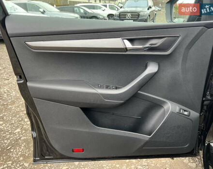 Чорний Шкода Karoq, об'ємом двигуна 2 л та пробігом 154 тис. км за 26105 $, фото 28 на Automoto.ua