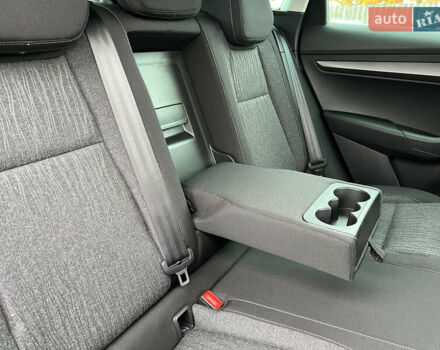 Чорний Шкода Karoq, об'ємом двигуна 2 л та пробігом 154 тис. км за 26105 $, фото 38 на Automoto.ua