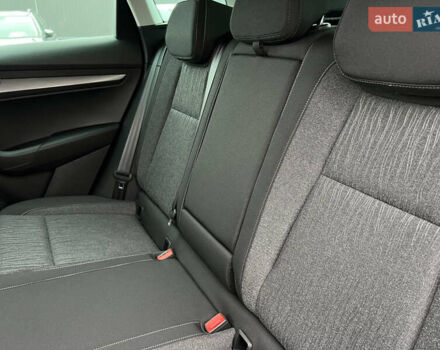 Чорний Шкода Karoq, об'ємом двигуна 2 л та пробігом 154 тис. км за 26105 $, фото 30 на Automoto.ua