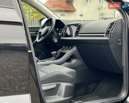 Чорний Шкода Karoq, об'ємом двигуна 2 л та пробігом 154 тис. км за 26105 $, фото 40 на Automoto.ua