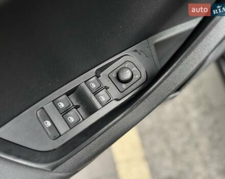 Черный Шкода Karoq, объемом двигателя 1.4 л и пробегом 69 тыс. км за 25499 $, фото 46 на Automoto.ua