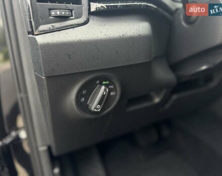 Черный Шкода Karoq, объемом двигателя 1.4 л и пробегом 69 тыс. км за 25499 $, фото 47 на Automoto.ua