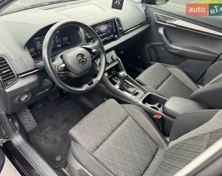 Чорний Шкода Karoq, об'ємом двигуна 1.4 л та пробігом 69 тис. км за 25999 $, фото 51 на Automoto.ua