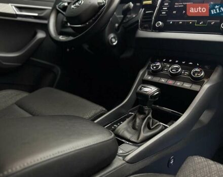 Черный Шкода Karoq, объемом двигателя 1.4 л и пробегом 69 тыс. км за 25990 $, фото 35 на Automoto.ua