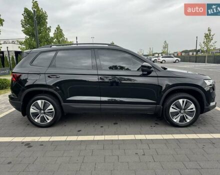 Чорний Шкода Karoq, об'ємом двигуна 1.4 л та пробігом 69 тис. км за 25999 $, фото 5 на Automoto.ua