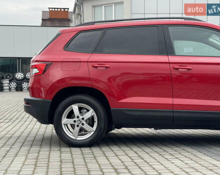 Красный Шкода Karoq, объемом двигателя 0 л и пробегом 138 тыс. км за 19900 $, фото 6 на Automoto.ua