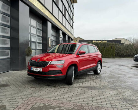 Красный Шкода Karoq, объемом двигателя 1.5 л и пробегом 75 тыс. км за 24000 $, фото 1 на Automoto.ua
