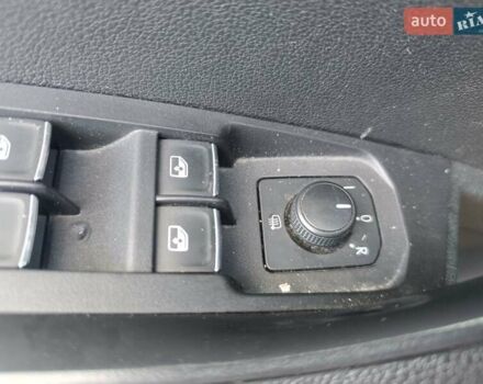 Шкода Karoq, объемом двигателя 1.5 л и пробегом 52 тыс. км за 8600 $, фото 13 на Automoto.ua