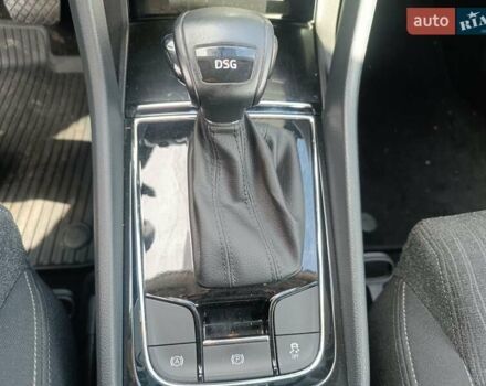 Шкода Karoq, объемом двигателя 1.5 л и пробегом 52 тыс. км за 8600 $, фото 12 на Automoto.ua