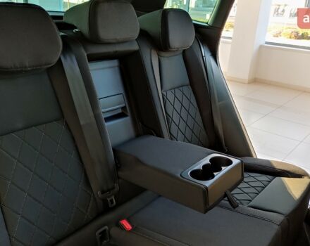 Шкода Karoq, объемом двигателя 1.4 л и пробегом 0 тыс. км за 33374 $, фото 22 на Automoto.ua