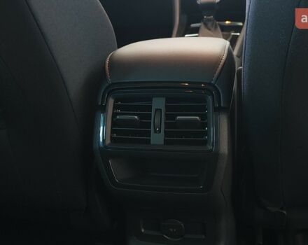 Шкода Karoq, об'ємом двигуна 1.4 л та пробігом 0 тис. км за 31071 $, фото 17 на Automoto.ua
