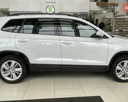 Шкода Karoq, объемом двигателя 1.4 л и пробегом 0 тыс. км за 31007 $, фото 3 на Automoto.ua