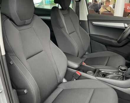 Шкода Karoq, объемом двигателя 1.4 л и пробегом 0 тыс. км за 31033 $, фото 14 на Automoto.ua