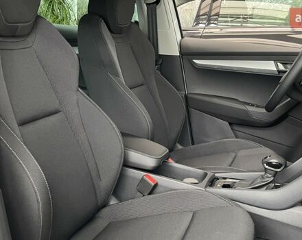 Шкода Karoq, объемом двигателя 1.4 л и пробегом 0 тыс. км за 31007 $, фото 13 на Automoto.ua