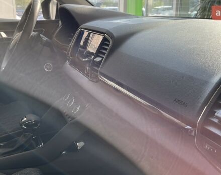 Шкода Karoq, объемом двигателя 1.4 л и пробегом 0 тыс. км за 31164 $, фото 7 на Automoto.ua