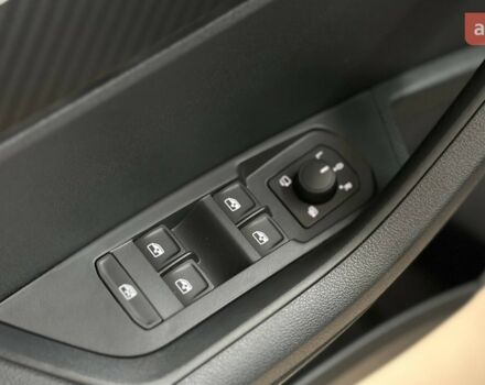 купить новое авто Шкода Karoq 2025 года от официального дилера Євромоторс Skoda Шкода фото