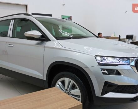 Шкода Karoq, объемом двигателя 1.4 л и пробегом 0 тыс. км за 30803 $, фото 3 на Automoto.ua