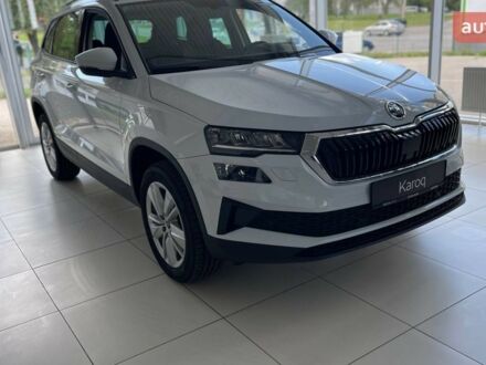 Шкода Karoq 2025 в Харькове на Automoto.ua Шкода Karoq, объемом двигателя 1.4 л и пробегом 0 тыс. км за 31273 $, фото 1 на Automoto.ua