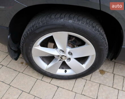 Серый Шкода Karoq, объемом двигателя 1.5 л и пробегом 212 тыс. км за 18900 $, фото 4 на Automoto.ua