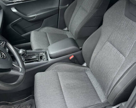 Сірий Шкода Karoq, об'ємом двигуна 1.5 л та пробігом 114 тис. км за 18700 $, фото 14 на Automoto.ua