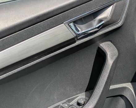 Серый Шкода Karoq, объемом двигателя 0 л и пробегом 90 тыс. км за 21350 $, фото 8 на Automoto.ua