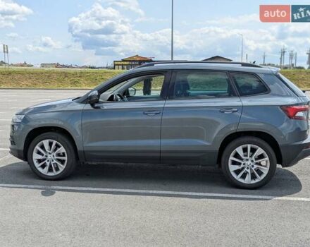 Серый Шкода Karoq, объемом двигателя 0 л и пробегом 90 тыс. км за 21350 $, фото 5 на Automoto.ua