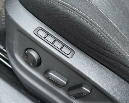 Серый Шкода Karoq, объемом двигателя 1.5 л и пробегом 114 тыс. км за 18700 $, фото 26 на Automoto.ua