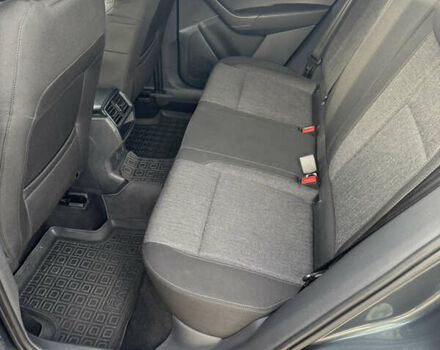 Серый Шкода Karoq, объемом двигателя 1.5 л и пробегом 111 тыс. км за 20500 $, фото 6 на Automoto.ua