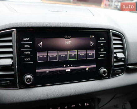 Серый Шкода Karoq, объемом двигателя 1.5 л и пробегом 212 тыс. км за 18900 $, фото 25 на Automoto.ua