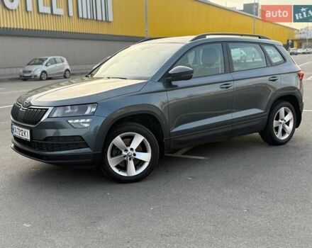 Сірий Шкода Karoq, об'ємом двигуна 1.5 л та пробігом 137 тис. км за 19900 $, фото 4 на Automoto.ua