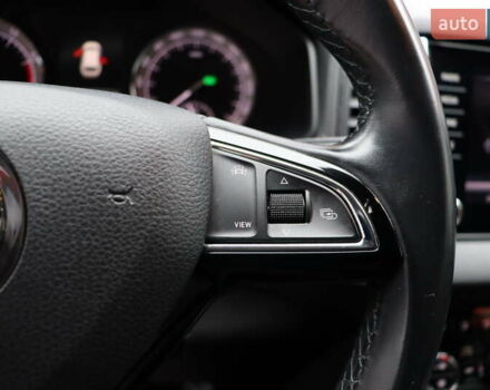 Серый Шкода Karoq, объемом двигателя 1.5 л и пробегом 212 тыс. км за 18900 $, фото 21 на Automoto.ua