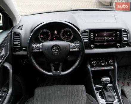 Серый Шкода Karoq, объемом двигателя 1.5 л и пробегом 212 тыс. км за 18900 $, фото 36 на Automoto.ua