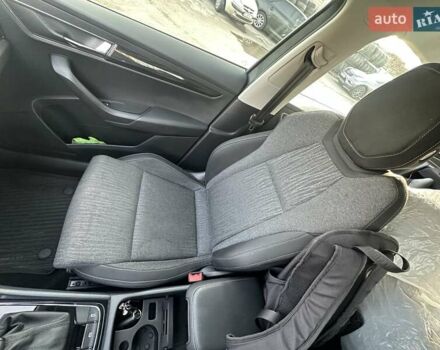 Сірий Шкода Karoq, об'ємом двигуна 1.5 л та пробігом 137 тис. км за 19900 $, фото 29 на Automoto.ua