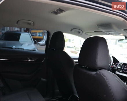 Серый Шкода Karoq, объемом двигателя 1.5 л и пробегом 212 тыс. км за 18900 $, фото 39 на Automoto.ua