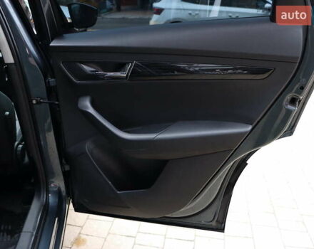 Серый Шкода Karoq, объемом двигателя 1.5 л и пробегом 212 тыс. км за 18900 $, фото 40 на Automoto.ua