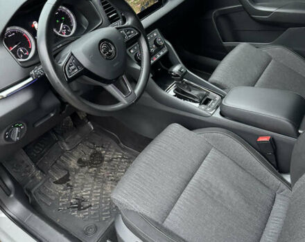 Серый Шкода Karoq, объемом двигателя 1.5 л и пробегом 114 тыс. км за 18700 $, фото 8 на Automoto.ua