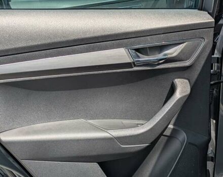 Серый Шкода Karoq, объемом двигателя 0 л и пробегом 90 тыс. км за 21350 $, фото 15 на Automoto.ua