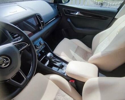 Сірий Шкода Karoq, об'ємом двигуна 1.5 л та пробігом 82 тис. км за 21500 $, фото 8 на Automoto.ua