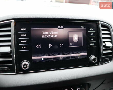 Серый Шкода Karoq, объемом двигателя 1.5 л и пробегом 212 тыс. км за 18900 $, фото 24 на Automoto.ua