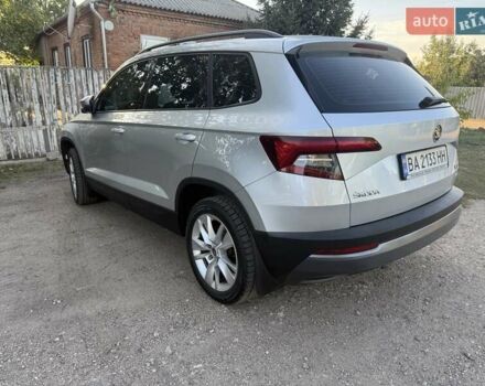 Серый Шкода Karoq, объемом двигателя 2 л и пробегом 220 тыс. км за 18500 $, фото 3 на Automoto.ua