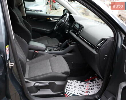 Серый Шкода Karoq, объемом двигателя 1.5 л и пробегом 212 тыс. км за 18900 $, фото 41 на Automoto.ua