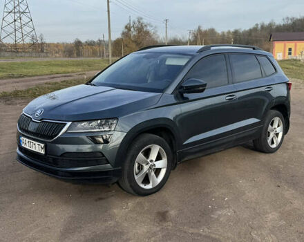 Серый Шкода Karoq, объемом двигателя 1.5 л и пробегом 111 тыс. км за 20500 $, фото 1 на Automoto.ua