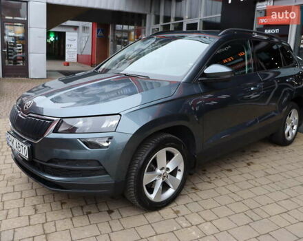 Серый Шкода Karoq, объемом двигателя 1.5 л и пробегом 212 тыс. км за 18900 $, фото 1 на Automoto.ua