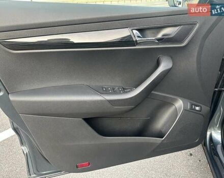 Сірий Шкода Karoq, об'ємом двигуна 1.5 л та пробігом 137 тис. км за 19900 $, фото 17 на Automoto.ua