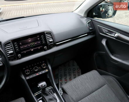 Серый Шкода Karoq, объемом двигателя 1.5 л и пробегом 212 тыс. км за 18900 $, фото 37 на Automoto.ua