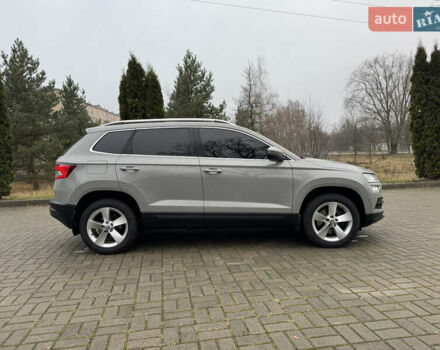 Серый Шкода Karoq, объемом двигателя 1.5 л и пробегом 114 тыс. км за 18700 $, фото 33 на Automoto.ua