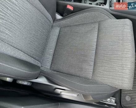 Сірий Шкода Karoq, об'ємом двигуна 1.5 л та пробігом 137 тис. км за 19900 $, фото 20 на Automoto.ua