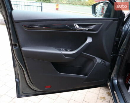 Серый Шкода Karoq, объемом двигателя 1.5 л и пробегом 212 тыс. км за 18900 $, фото 11 на Automoto.ua